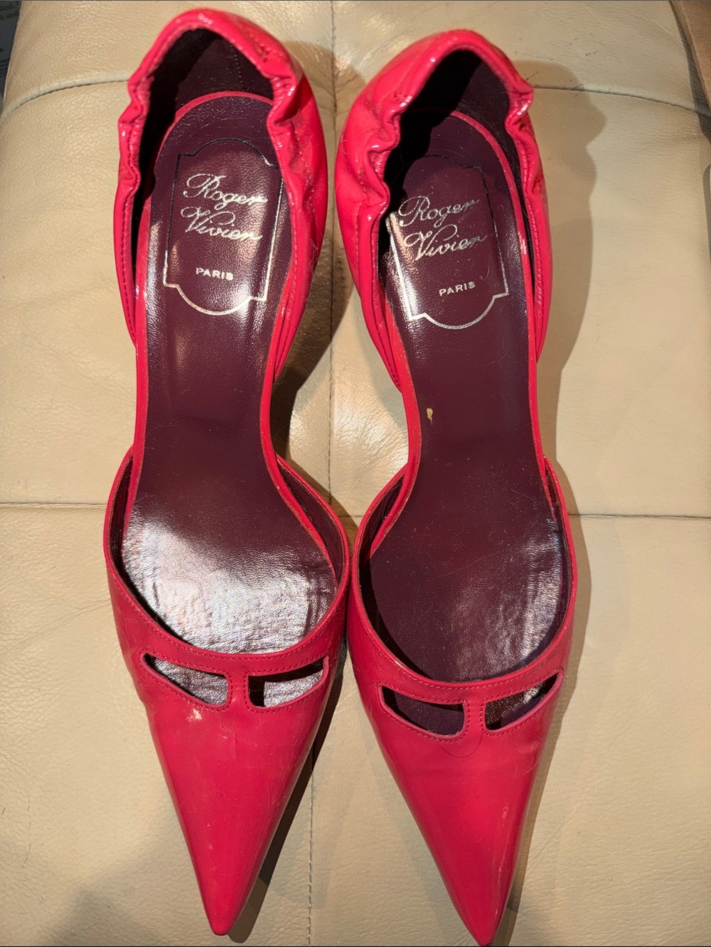 Roger Vivier Red Pointed Toe Cutout Leather Flats